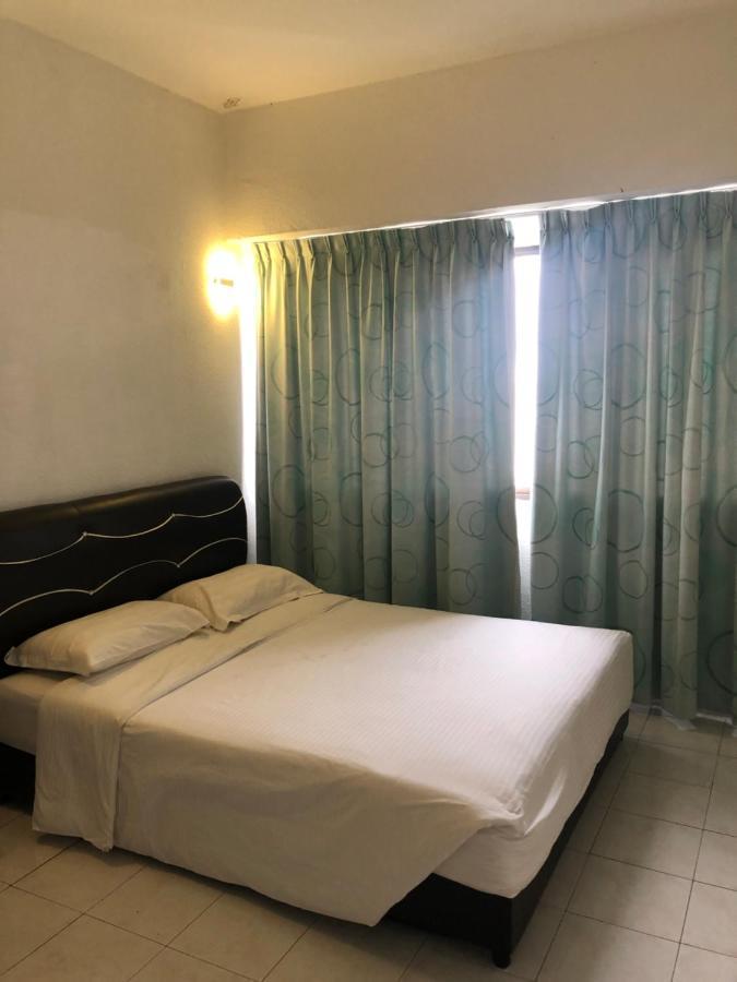 Beach Resort Home Stay Sri Sayang Apartment Batu Ferringhi 2Bedroom Екстериор снимка
