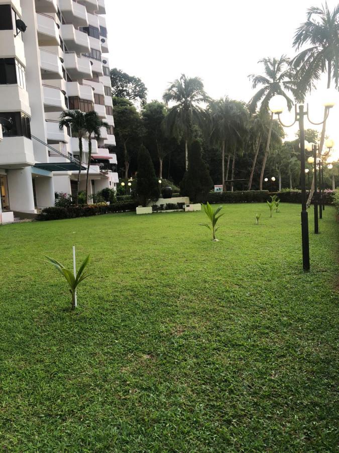 Beach Resort Home Stay Sri Sayang Apartment Batu Ferringhi 2Bedroom Екстериор снимка