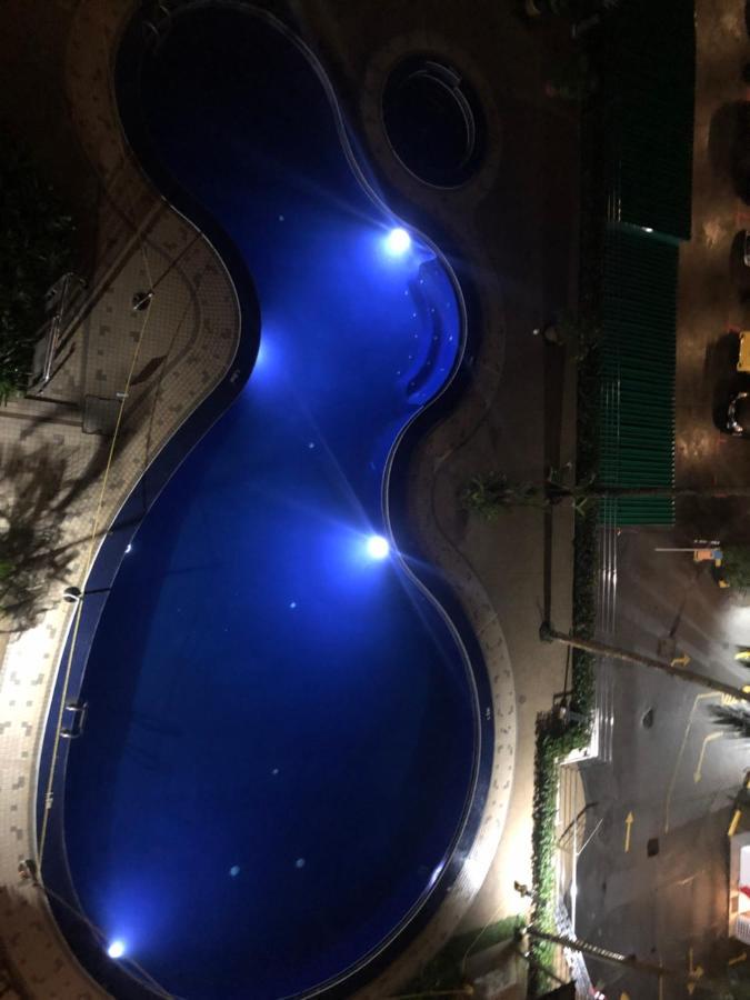 Beach Resort Home Stay Sri Sayang Apartment Batu Ferringhi 2Bedroom Екстериор снимка