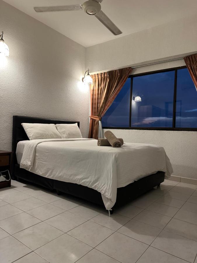 Beach Resort Home Stay Sri Sayang Apartment Batu Ferringhi 2Bedroom Екстериор снимка